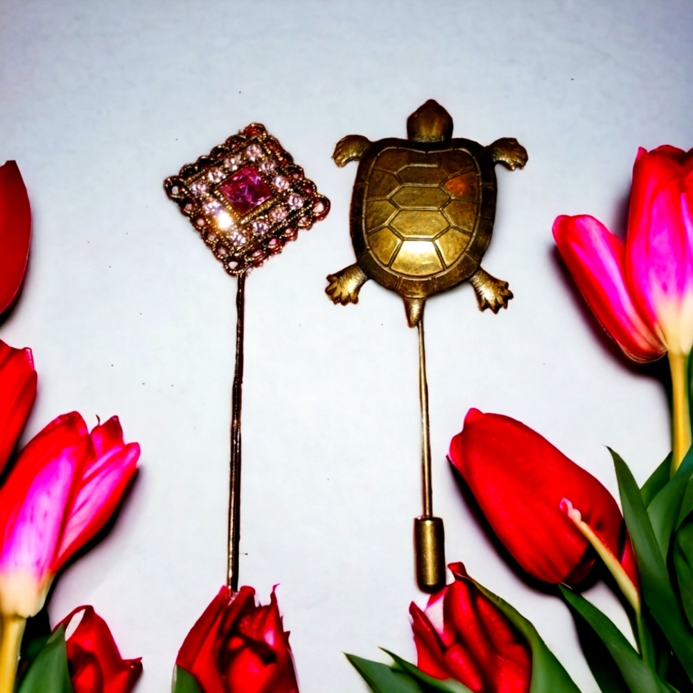 Really adorable vintage mid-century stick pins